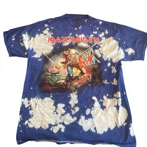Iron Maiden Graphic Band T-Shirt Size Large NWT
